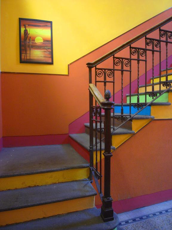 Hostel California Milano Rom bilde
