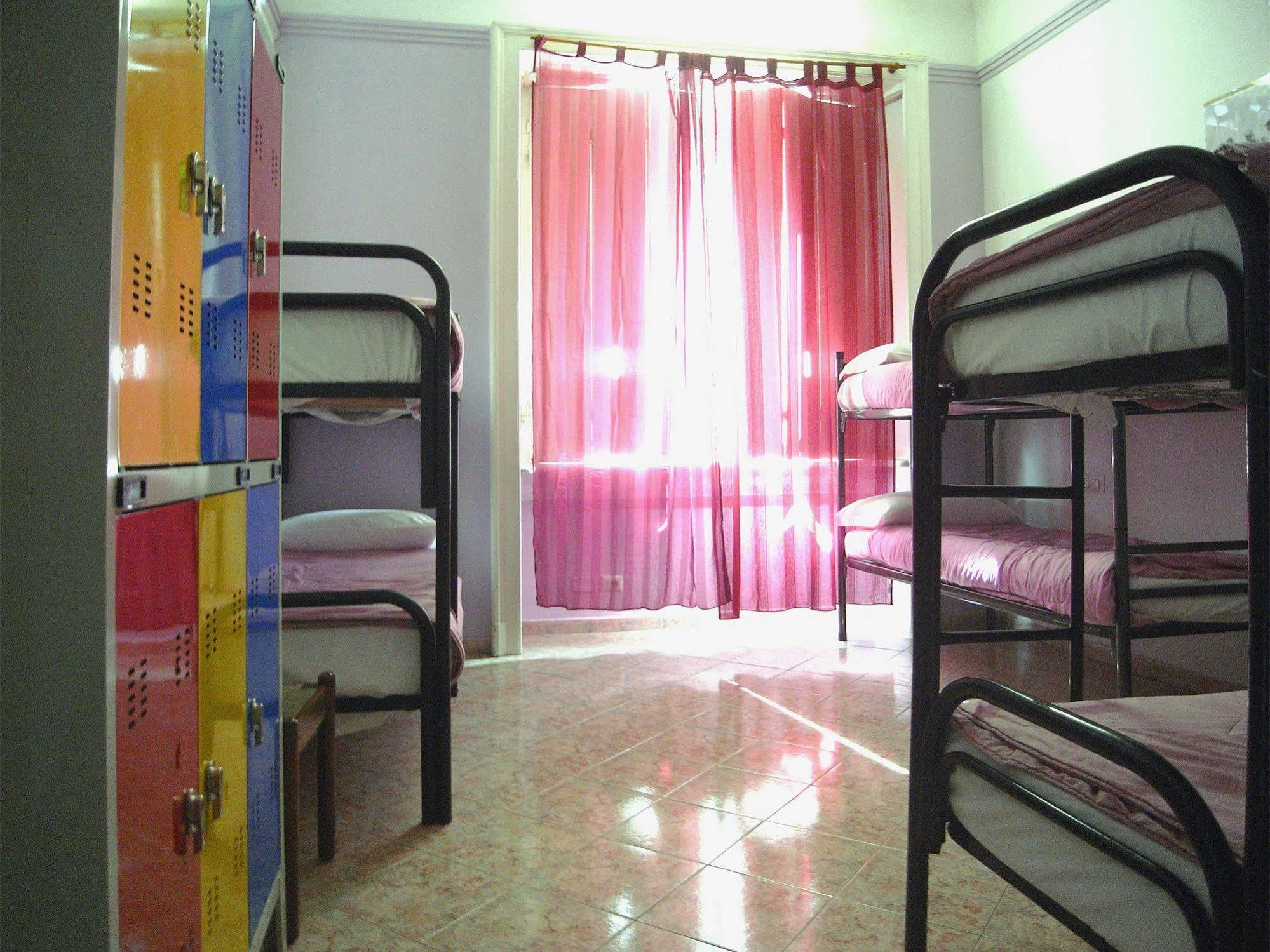 Hostel California Milano Eksteriør bilde
