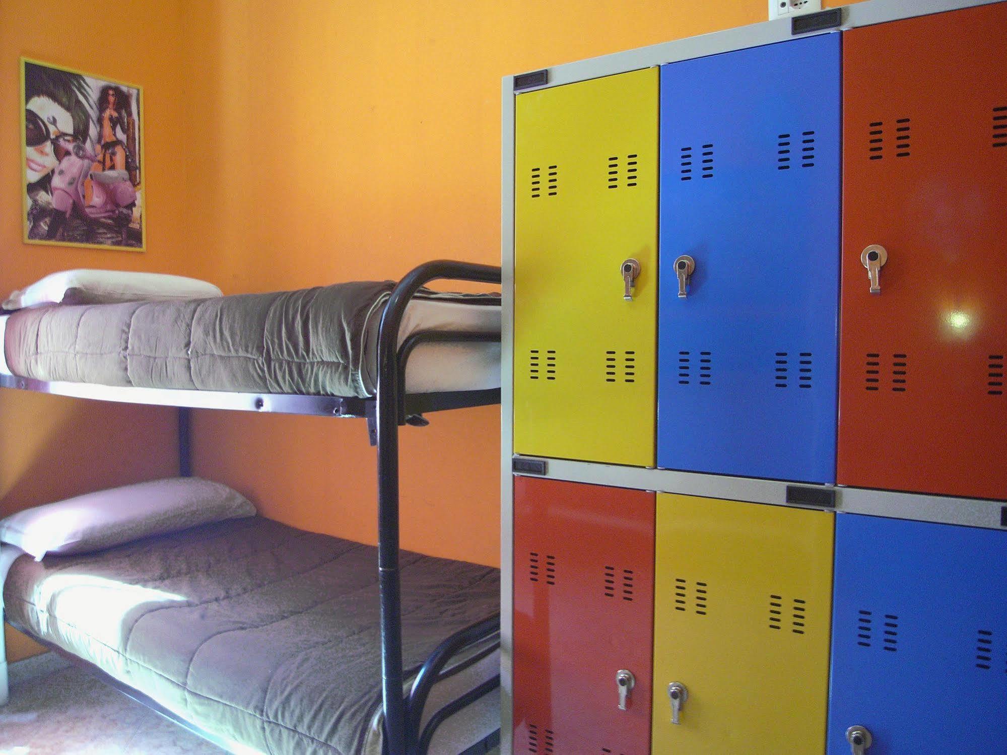 Hostel California Milano Eksteriør bilde